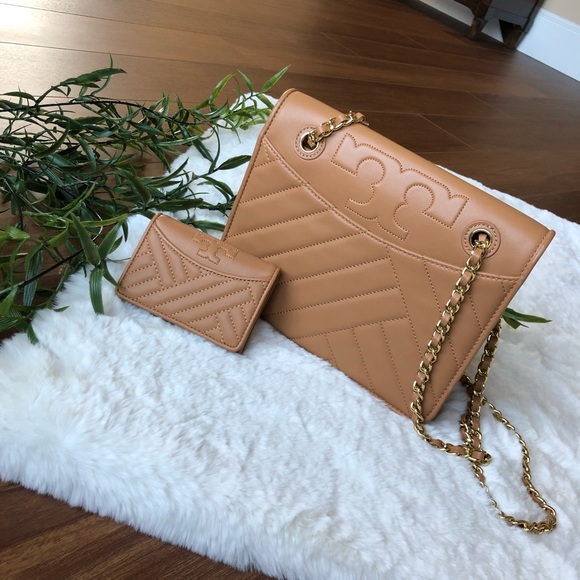Tory Burch Handbags - 🎉HP🎉Tory Burch Alexa Purse/Wallet Set